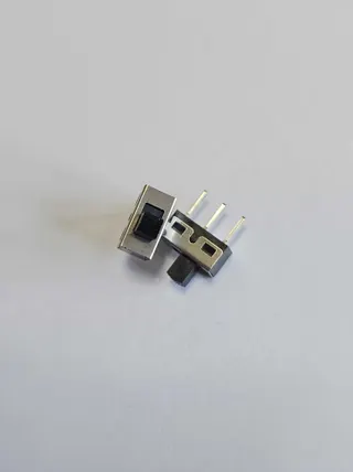 Posuvny prepinac SS12D10 2 – 3