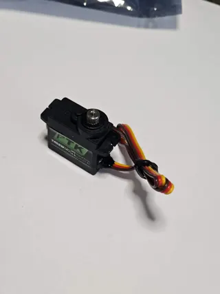 Silne servo PTK 7462W MG 2 – 2