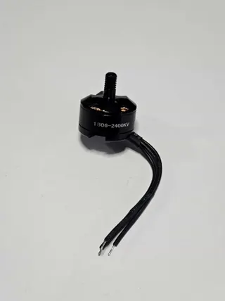 bezkartacovy motor 1806 2400kv CW 2 – 2